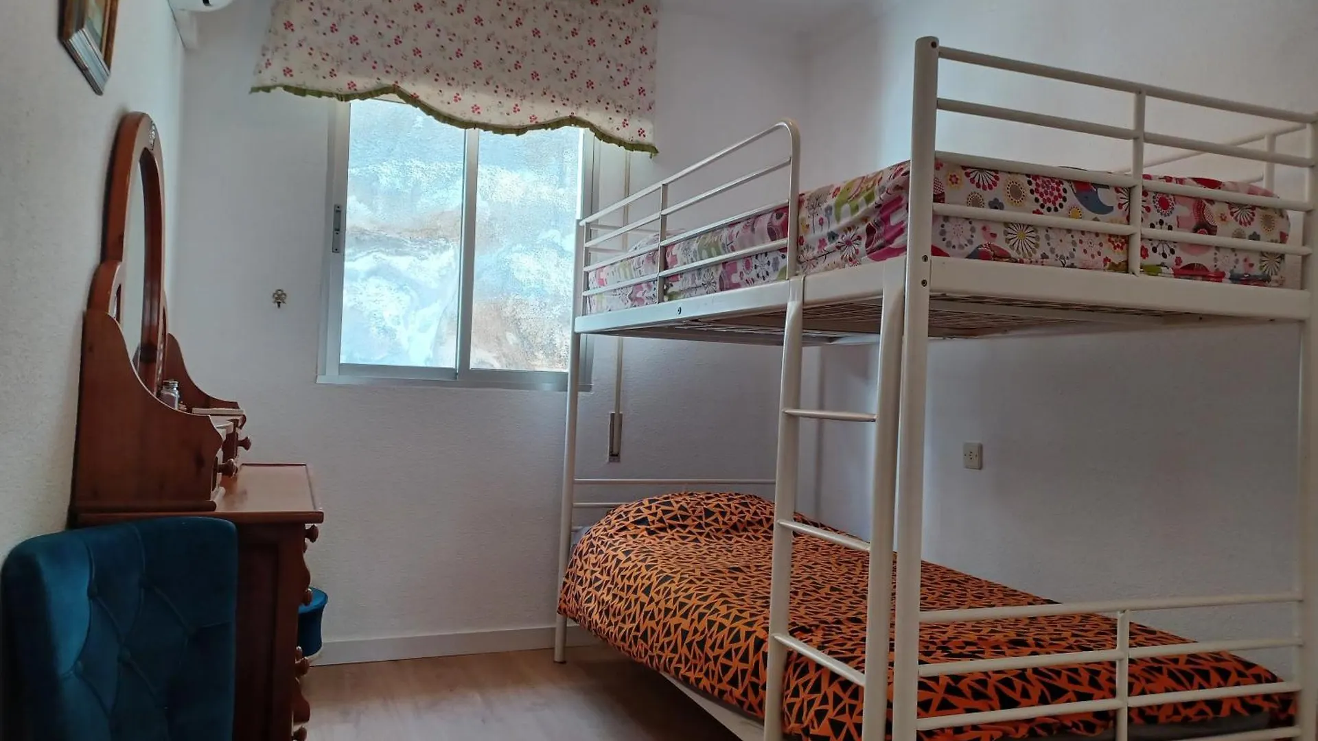 Chalet Adosado Con Piscina En La Cala Del Moral 0*,  Španělsko